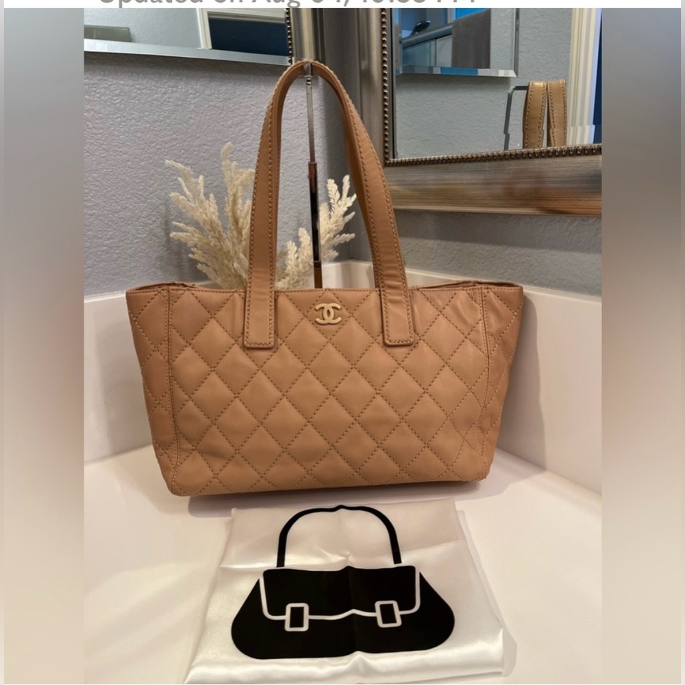 Chanel tote bag